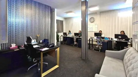 محیط دفتر پشتیبانی همیار مکانیک کوشا