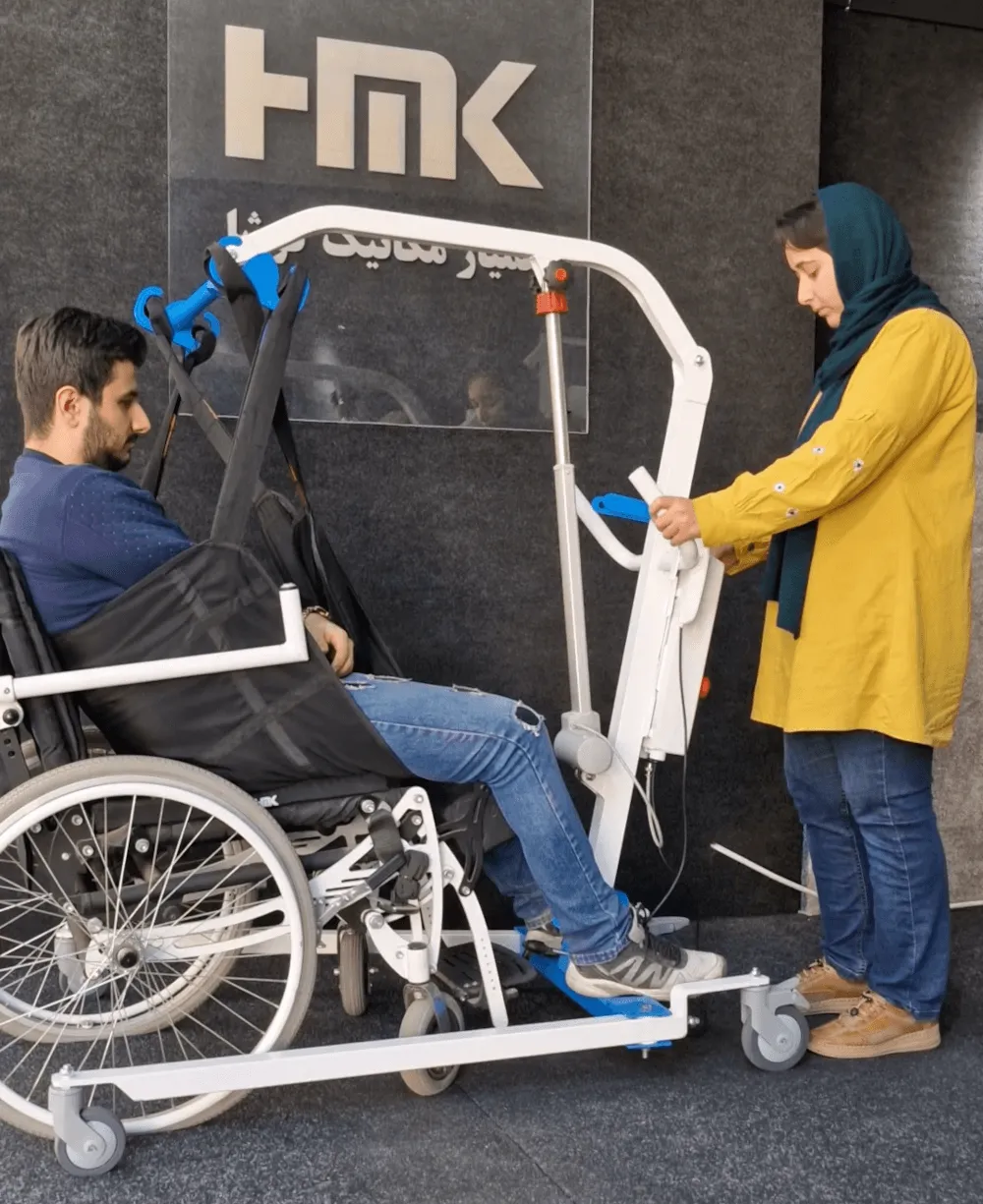 راهنمای کامل انتقال بیمار در منزل با بالابر بیمار